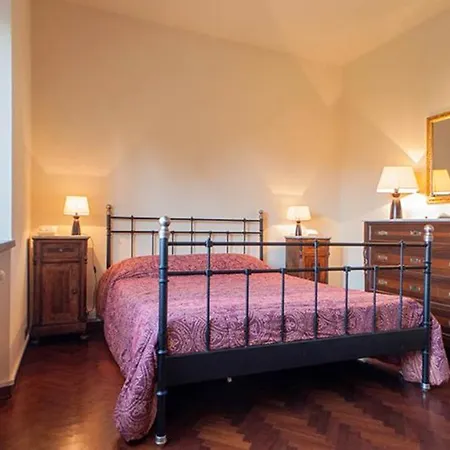Parenti Villa Lucques